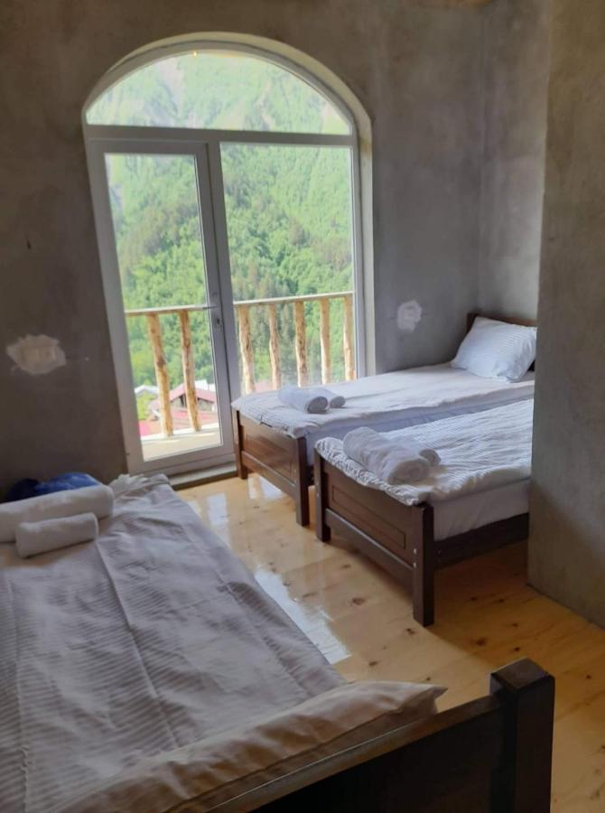 Guesthouse Ellie- Elisabeth Adishi Exteriör bild